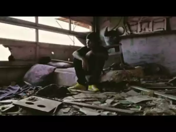 Video: Roach Gigz - Different